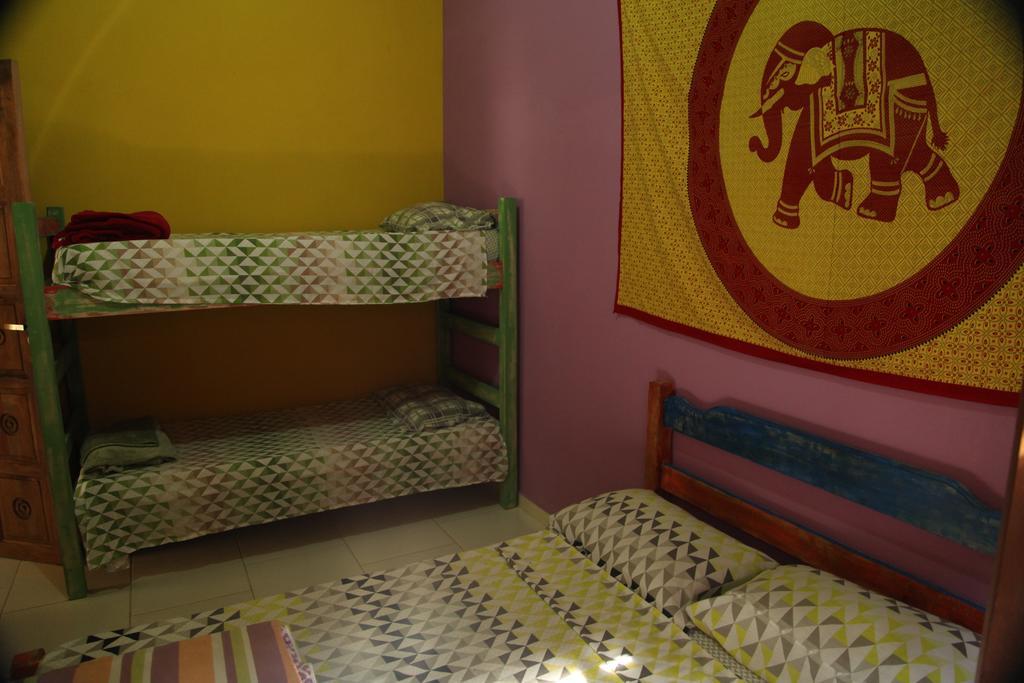 Namaste Hostel E Pousada Paraty Ruang foto